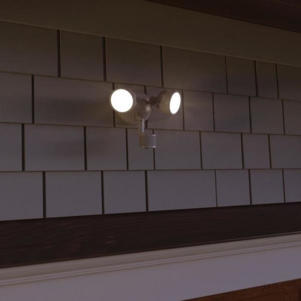 Motion activated security light - Picture 4 of 4